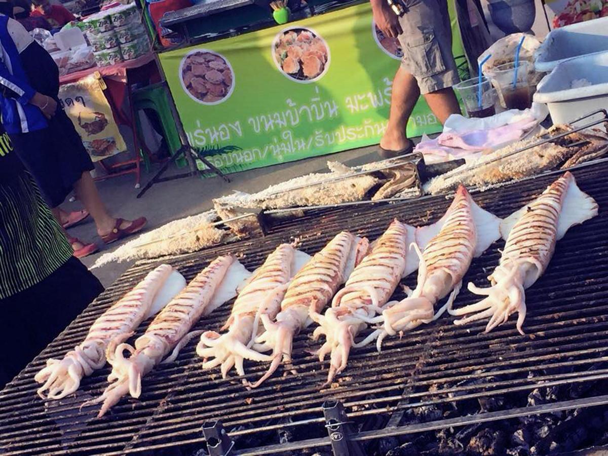 Buorana Hostel Chonburi Bagian luar foto