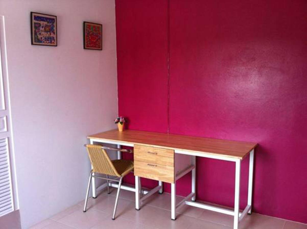 Buorana Hostel Chonburi Bagian luar foto